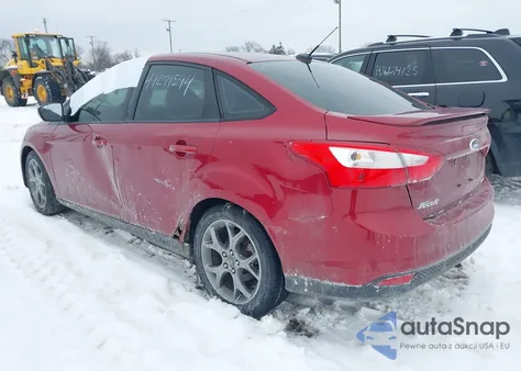 2013 Ford Focus Se z USA, uszkodzony, nr VIN 1FADP3F2XDL203754